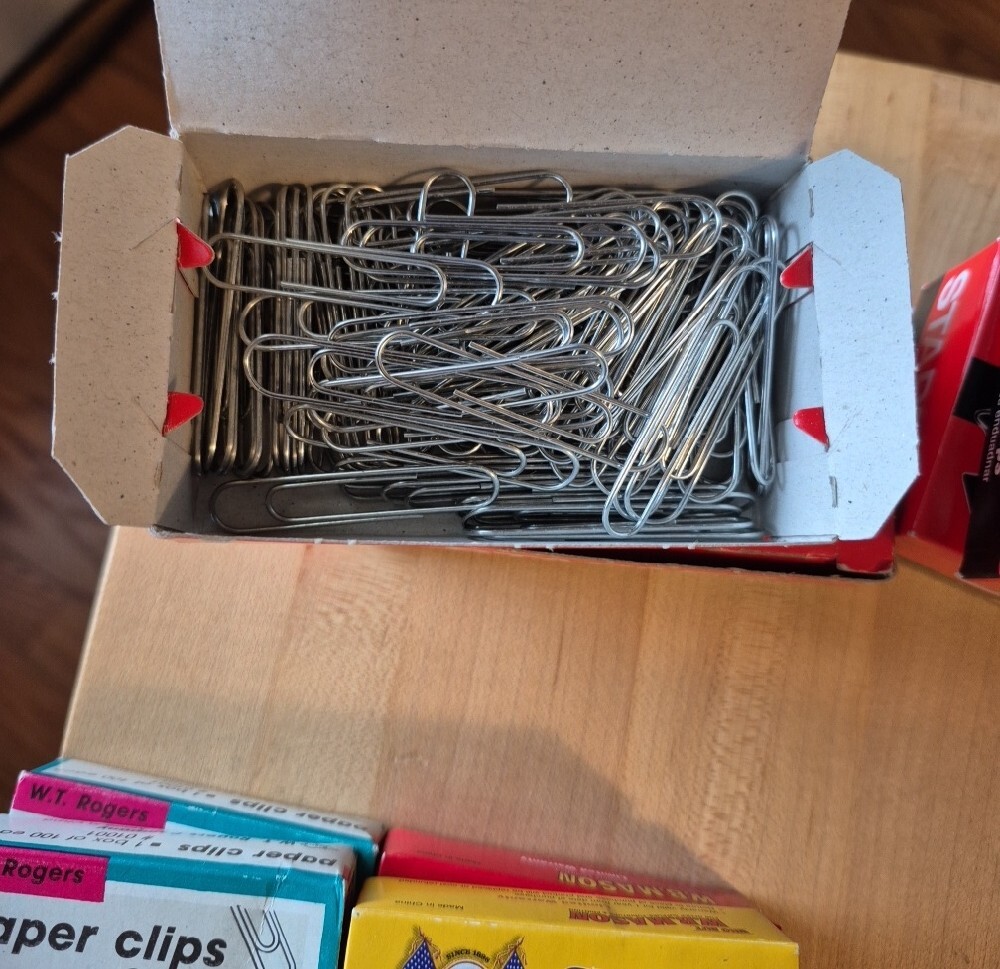 Binder Clips/Paper Clips/Staples Assortment - Picture 4 of 9